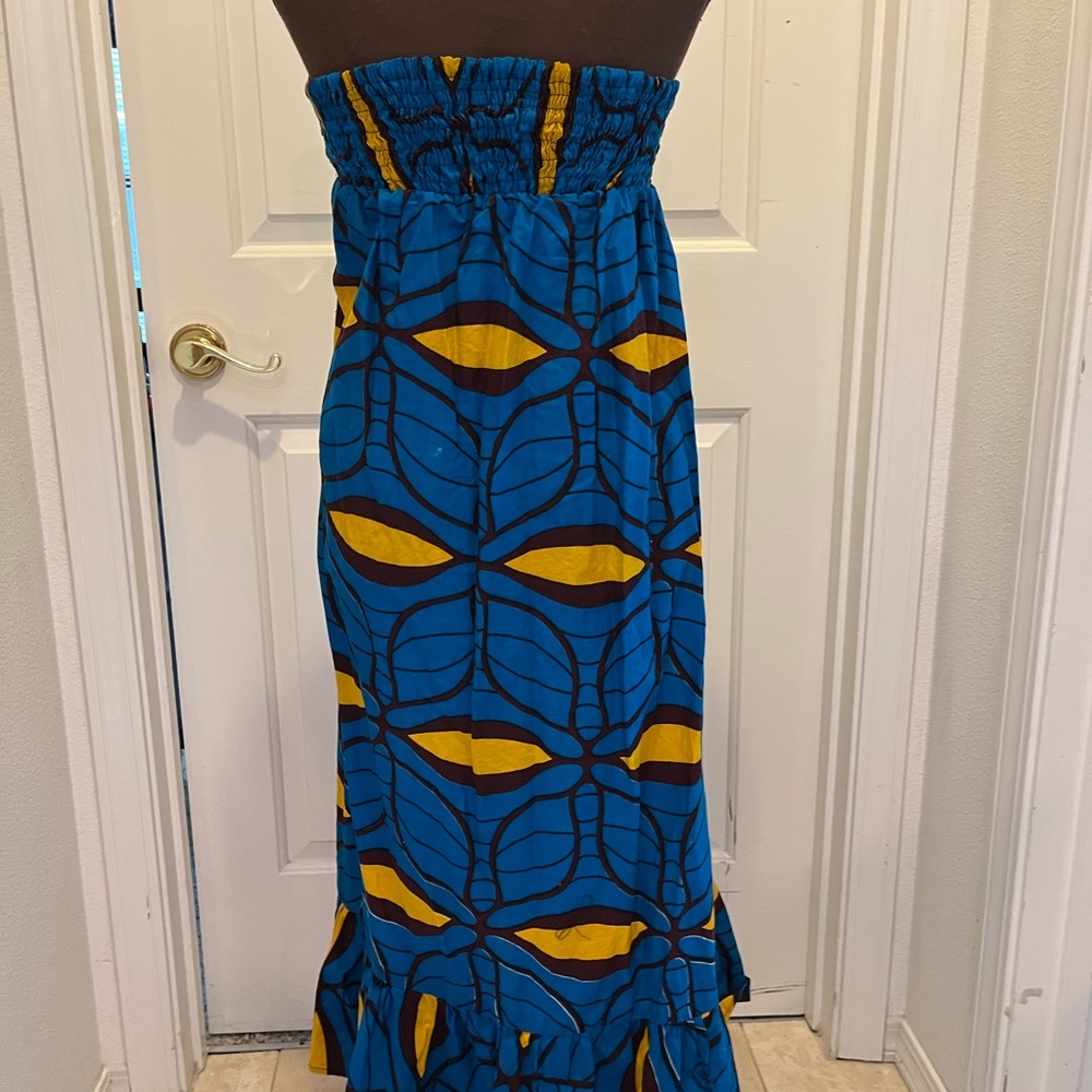 Dress - Picture 2 of 3